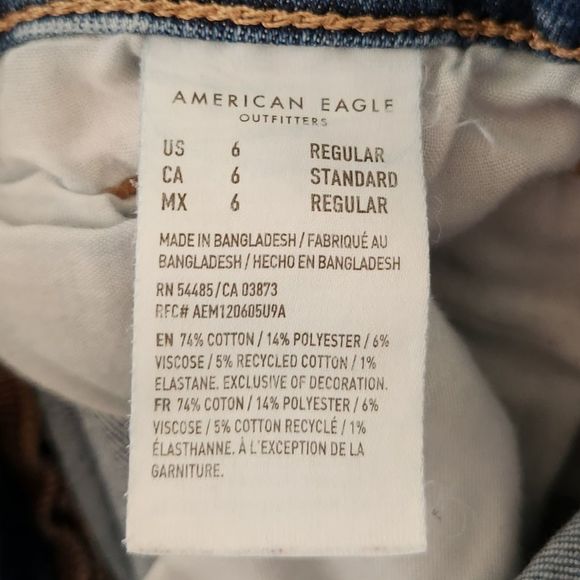 American Eagle Mom Jeans Straight Leg High Rise Jeans Women's Size 6 - Picture 7 of 7